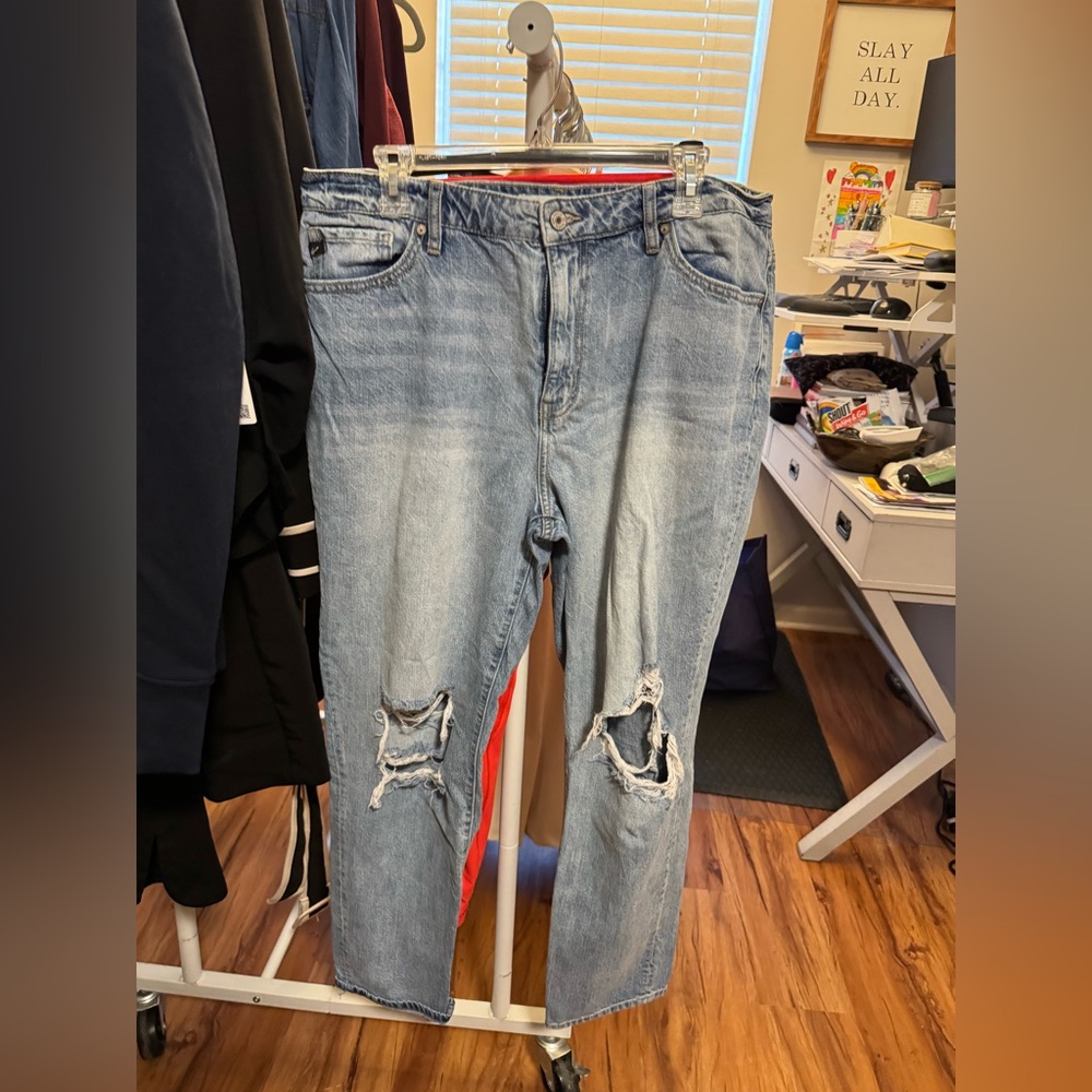 KanCan Light Blue Relaxed Jeans with Distressed Knees Size 15/31